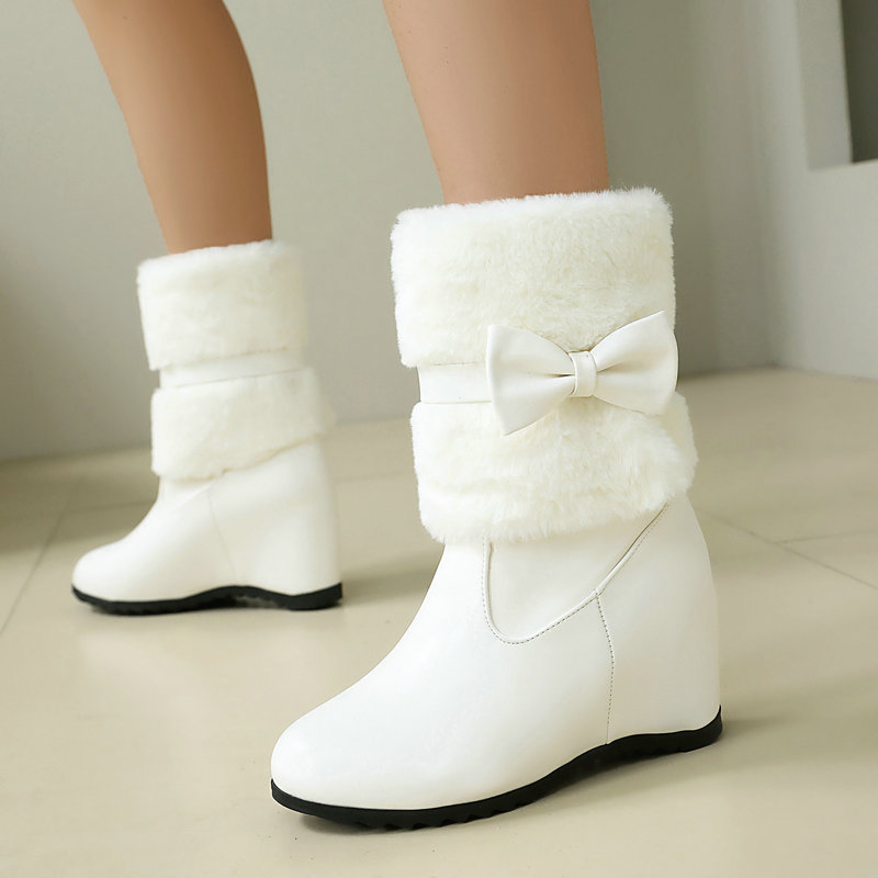 Snow Boot Fur Lined - Женские черно-белые зимние сапоги на танкетке